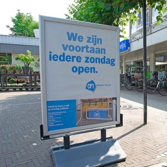 bord openstelling supermarkt op zondag (2).jpg